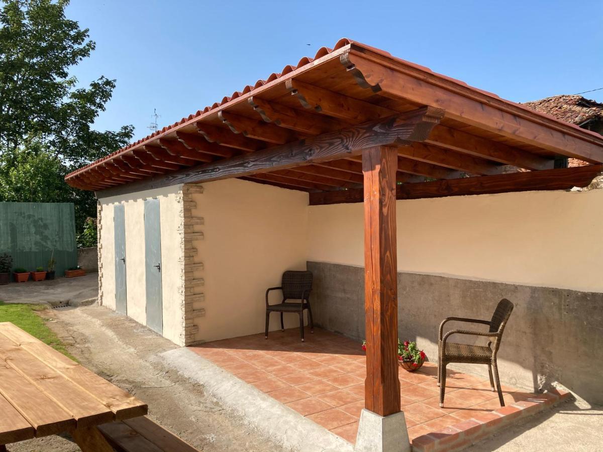 San Pumes Holiday home Mestas De Con